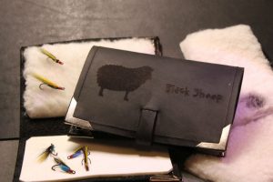 Svarti Sauðurinn veiðifluga og Sarpur frá Reiðu Öndinni