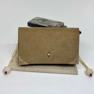 Sarpur ólívubrúnn er handgert fluguveski úr leðri - Reiða öndin