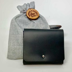 Tobbi túbuveski svart handgert úr leðri frá Reiðu öndinni